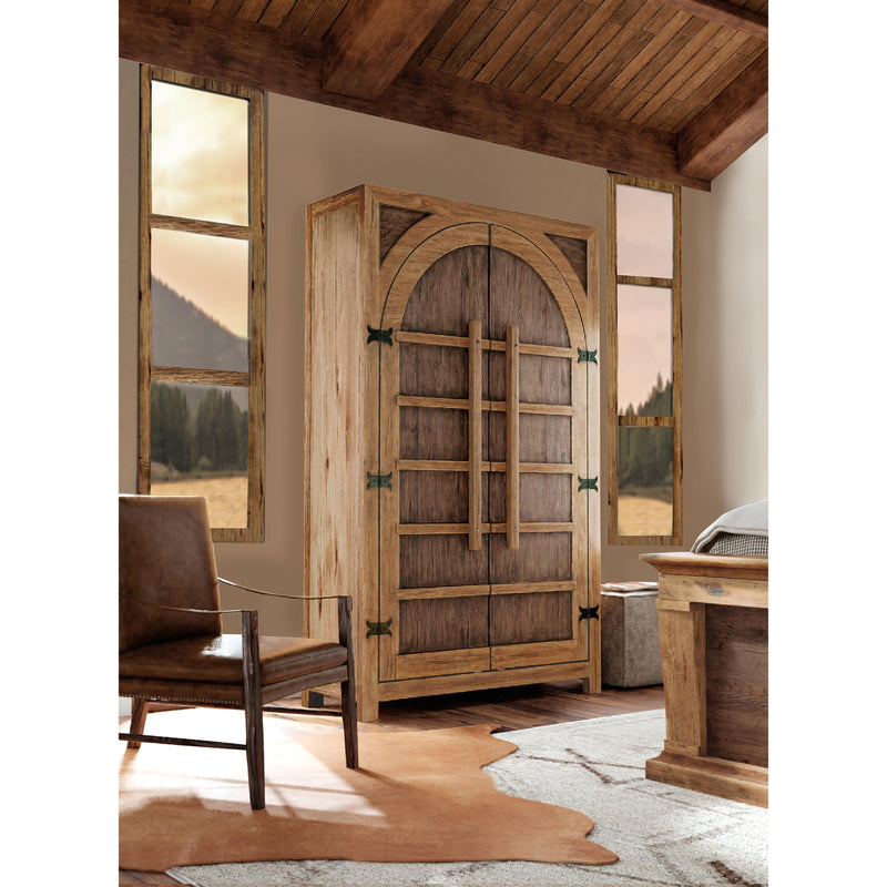 Hooker Furniture 6700-90013-80 Big Sky Wardrobe IMAGE 5